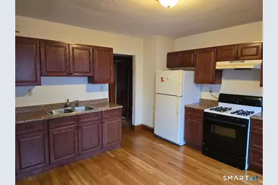 39 Starview Avenue #1st floor, Waterbury, CT 06708 - Photo 3