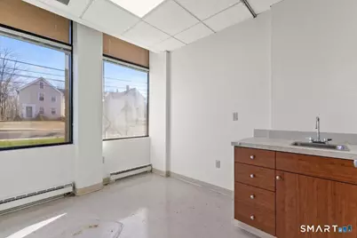 2428 Whitney Avenue, Hamden, CT 06518 - Photo 31