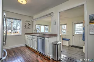 299 Meadows End Rd, Milford, CT 06460 - Photo 11