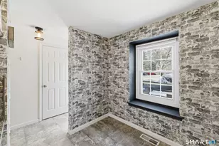 17 Hubbard Run Dr, Glastonbury, CT 06033 - Photo 9