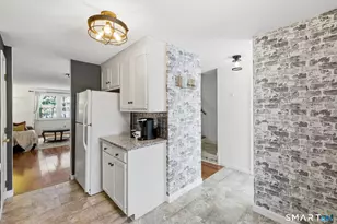 17 Hubbard Run Dr, Glastonbury, CT 06033 - Photo 7