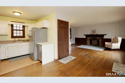 380 Newtown Turnpike, Redding, CT 06896 - Photo 5