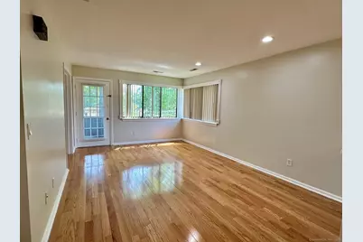 17 Lance Circle #17, Bridgeport, CT 06606 - Photo 5