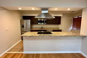 17 Lance Cir, Bridgeport, CT 06606 - Photo 9