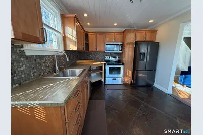 67 Rockwell Avenue, Plainville, CT 06062 - Photo 9