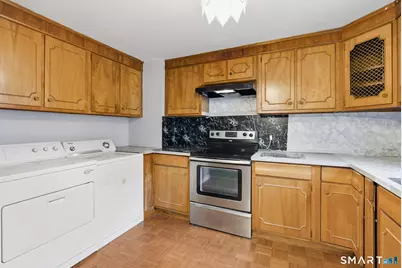 44 East Cedar Street, Newington, CT 06111 - Photo 9