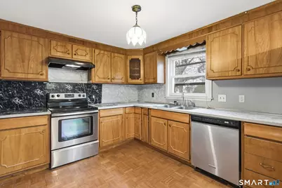 44 East Cedar Street, Newington, CT 06111 - Photo 7