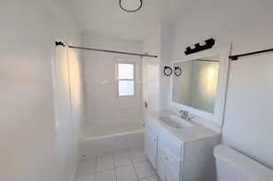 88 Amsterdam Ave, Bridgeport, CT 06606 - Photo 15