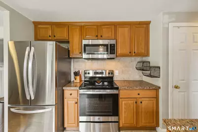 66 Sampson Street, West Hartford, CT 06110 - Photo 13