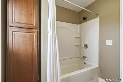 66 Sampson Street, West Hartford, CT 06110 - Photo 33