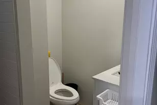 391 Coleman St, Bridgeport, CT 06604 - Photo 13