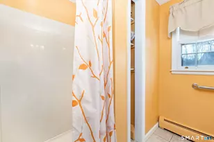 186 Hang Dog Ln, Wethersfield, CT 06109 - Photo 17