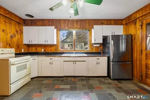 110 Wilkins Ave, Bridgeport, CT 06606 - Photo 9