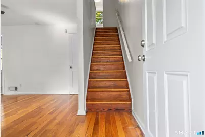 36 Baltic Street, Hartford, CT 06112 - Photo 9