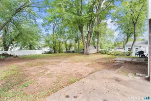 36 Baltic St, Hartford, CT 06112 - Photo 5