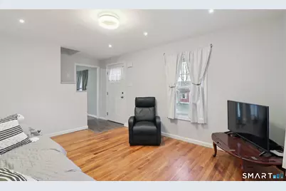 125 Macarthur Drive, Waterbury, CT 06704 - Photo 7