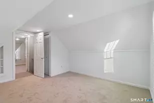 125 Macarthur Dr, Waterbury, CT 06704 - Photo 19