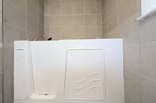 186 Marigold Ave, Bridgeport, CT 06606 - Photo 19