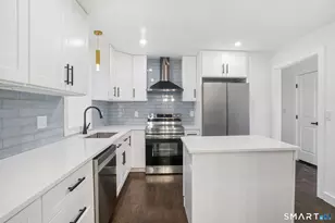 5 Pin Oak Ln, Ansonia, CT 06401 - Photo 3