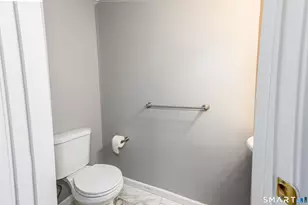 109 Kings Hwy, North Haven, CT 06473 - Photo 29