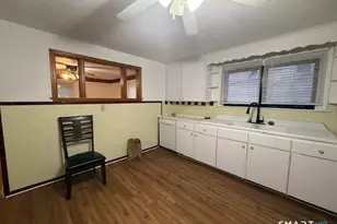 34 New Haven Ave, Waterbury, CT 06708 - Photo 3