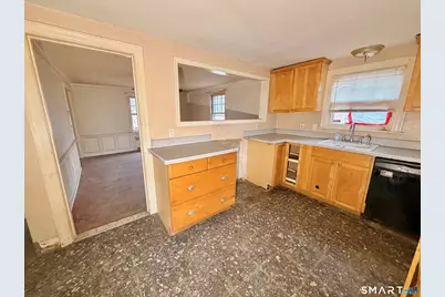 60 Hubbard Road, Hartford, CT 06114 - Photo 9