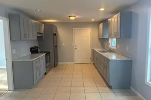 75 Ash St, Bridgeport, CT 06605 - Photo 1