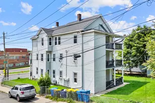 1105 N Main St, Waterbury, CT 06704 - Photo 3