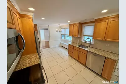 16 Killian Avenue, Trumbull, CT 06611 - Photo 7