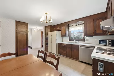 2 Farm Hill Road, West Hartford, CT 06107 - Photo 11