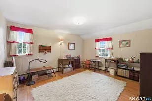 2 Farm Hill Rd, West Hartford, CT 06107 - Photo 25