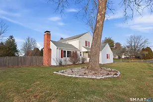 2 Farm Hill Rd, West Hartford, CT 06107 - Photo 35