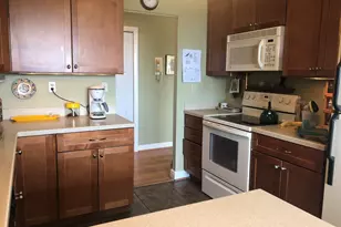 893 Farmington Ave, West Hartford, CT 06119 - Photo 1