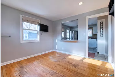 47 Clyde Road, Manchester, CT 06042 - Photo 9