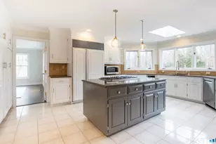 3 Crescent Ln, Trumbull, CT 06611 - Photo 5