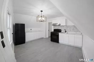 69 W Liberty St, Waterbury, CT 06706 - Photo 17