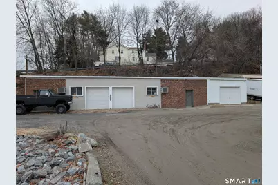 42 Gilbert Street, Derby, CT 06418 - Photo 11