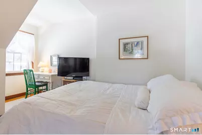 215 Fernwood Road, Trumbull, CT 06611 - Photo 21