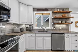 151 Ocean View Ave, Groton, CT 06355 - Photo 15