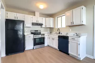 80 Olive St, Naugatuck, CT 06770 - Photo 7