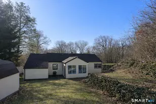 355 Broadbridge Rd, Bridgeport, CT 06610 - Photo 13