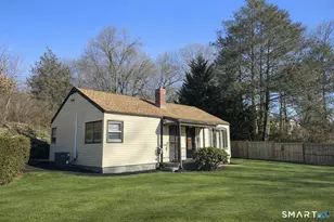 355 Broadbridge Rd, Bridgeport, CT 06610 - Photo 3