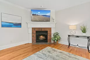 65 Thorpe St, Fairfield, CT 06824 - Photo 7