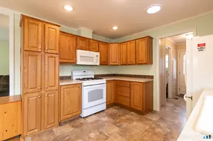 39 Riverside Dr, Southington, CT 06489 - Photo 19