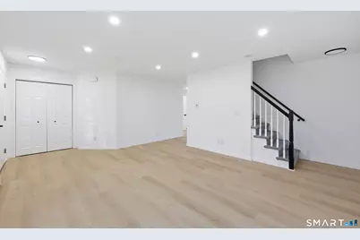 70 Victoria Court, Hamden, CT 06514 - Photo 11