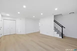 70 Victoria Ct, Hamden, CT 06514 - Photo 11