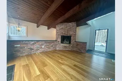 860 Oakwood Road, Orange, CT 06477 - Photo 5