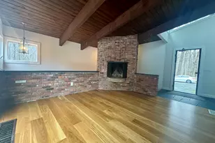 860 Oakwood Rd, Orange, CT 06477 - Photo 5