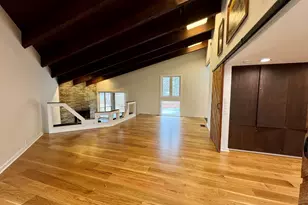 860 Oakwood Rd, Orange, CT 06477 - Photo 13