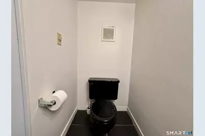 860 Oakwood Road, Orange, CT 06477 - Photo 19